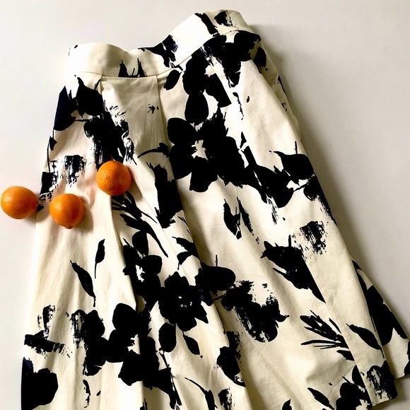 Zara Dresses & Skirts - Black and cream midi skirt from Zara